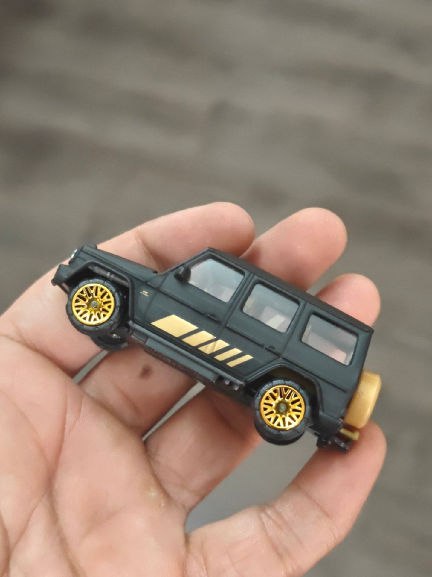 Majorette Mercedes - AMG G63 Matte Black With Gold Wheels (Uncarded - New) - Kinder Logs