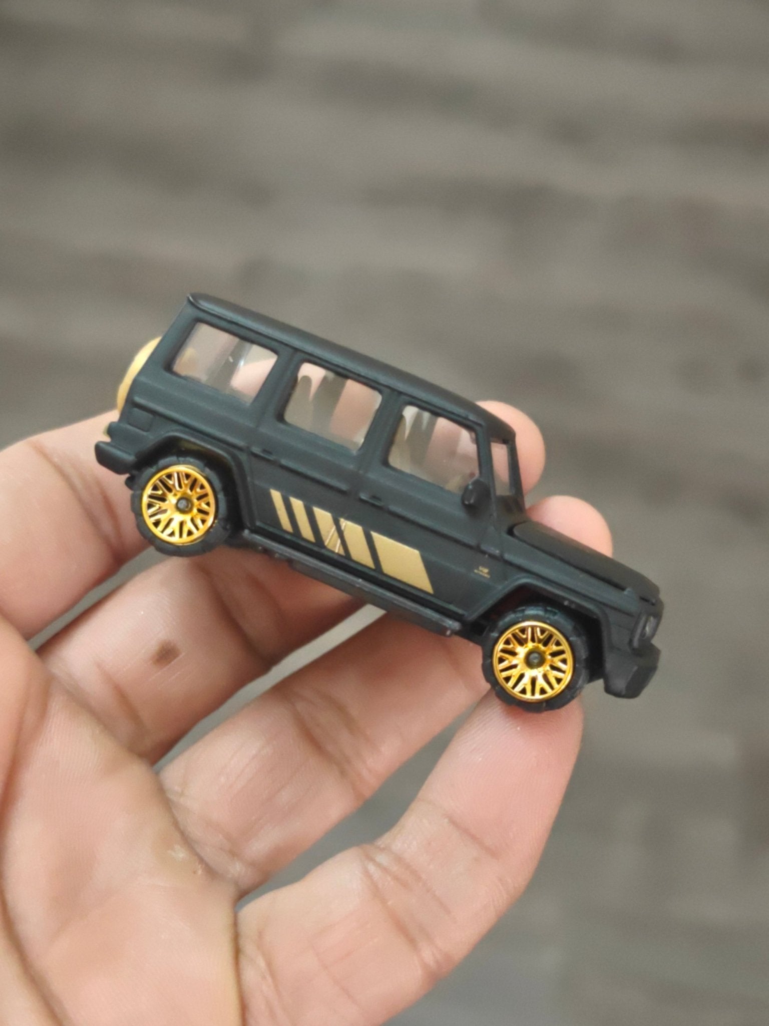 Majorette Mercedes - AMG G63 Matte Black With Gold Wheels (Uncarded - New) - Kinder Logs