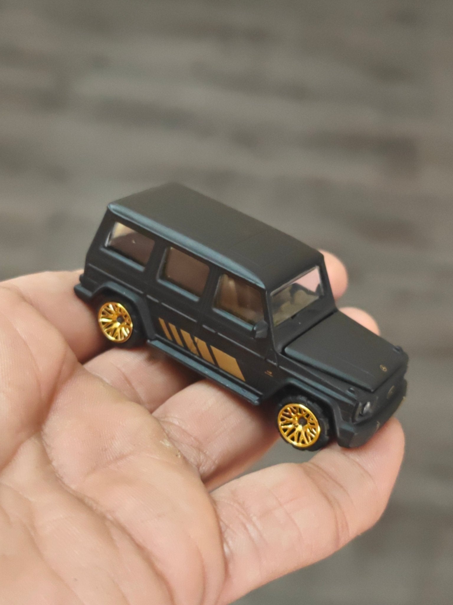 Majorette Mercedes - AMG G63 Matte Black With Gold Wheels (Uncarded - New) - Kinder Logs