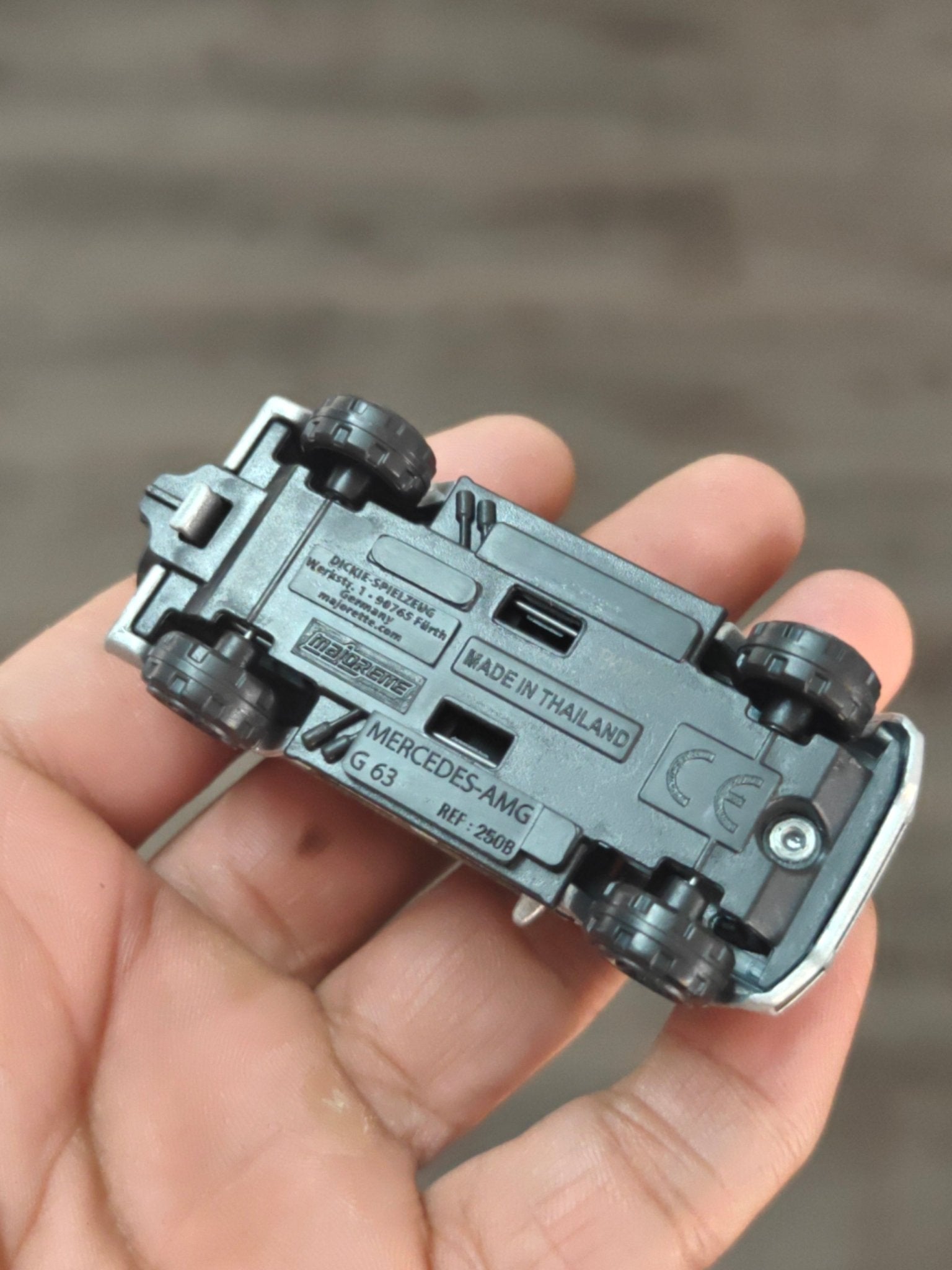 Majorette Mercedes - AMG G63 - Silver (Uncarded - New) - Kinder Logs