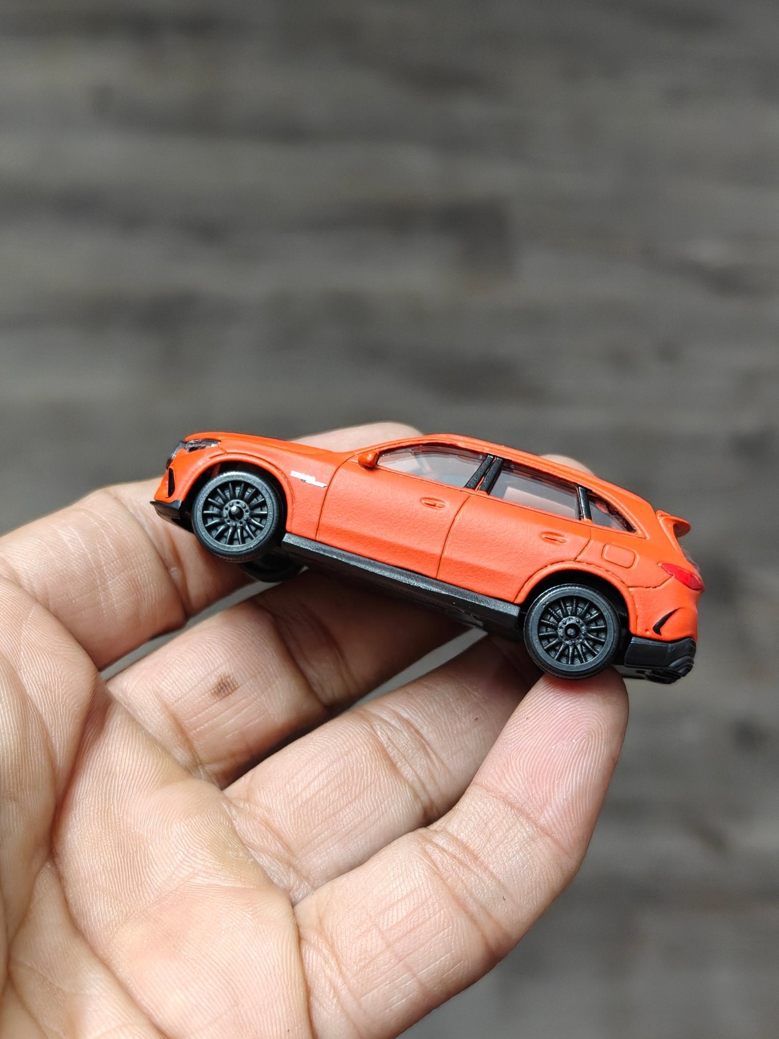 Majorette Mercedes - AMG GLC 63 S - Orange (Uncarded - New) - Kinder Logs