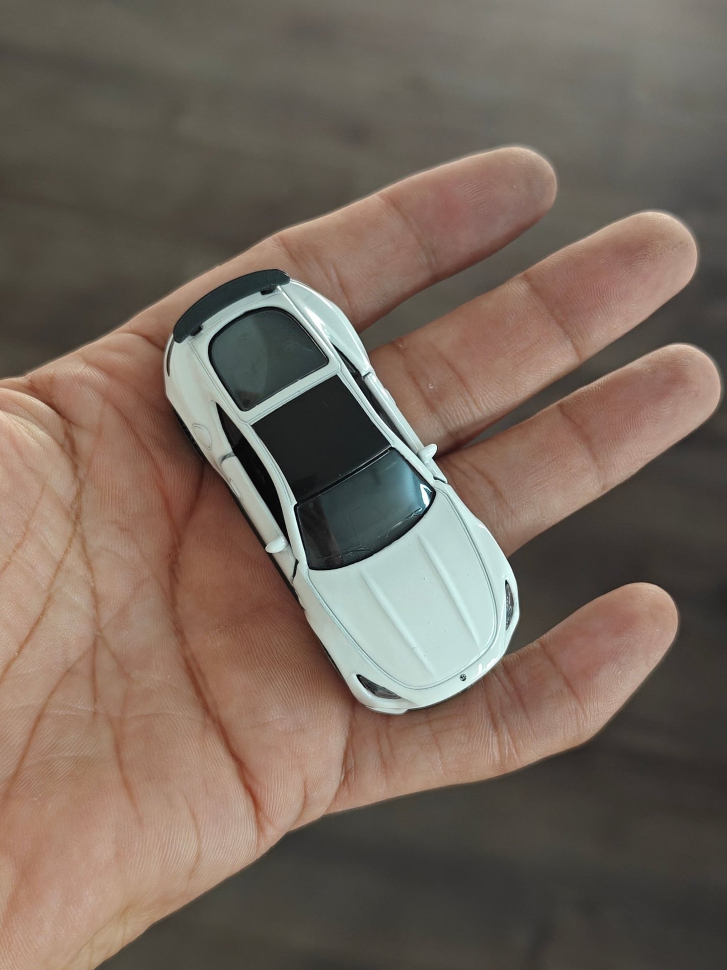 Majorette Mercedes - AMG GT 63 - White (Uncarded - New) - Kinder Logs