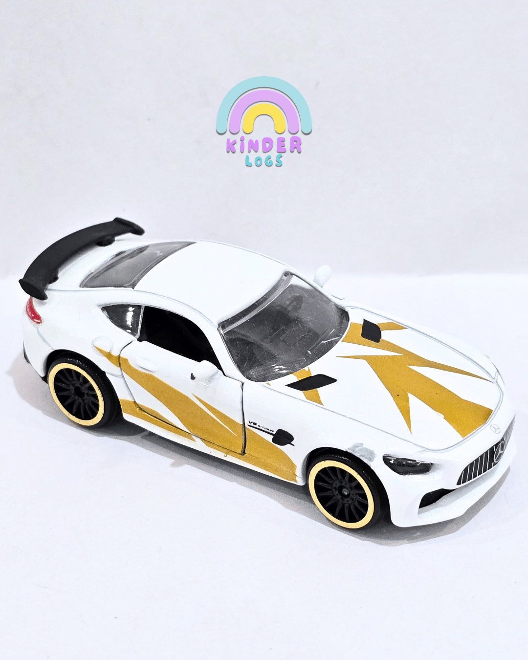 Majorette Mercedes - AMG GTR - White - Gold (Used Car) - Kinder Logs