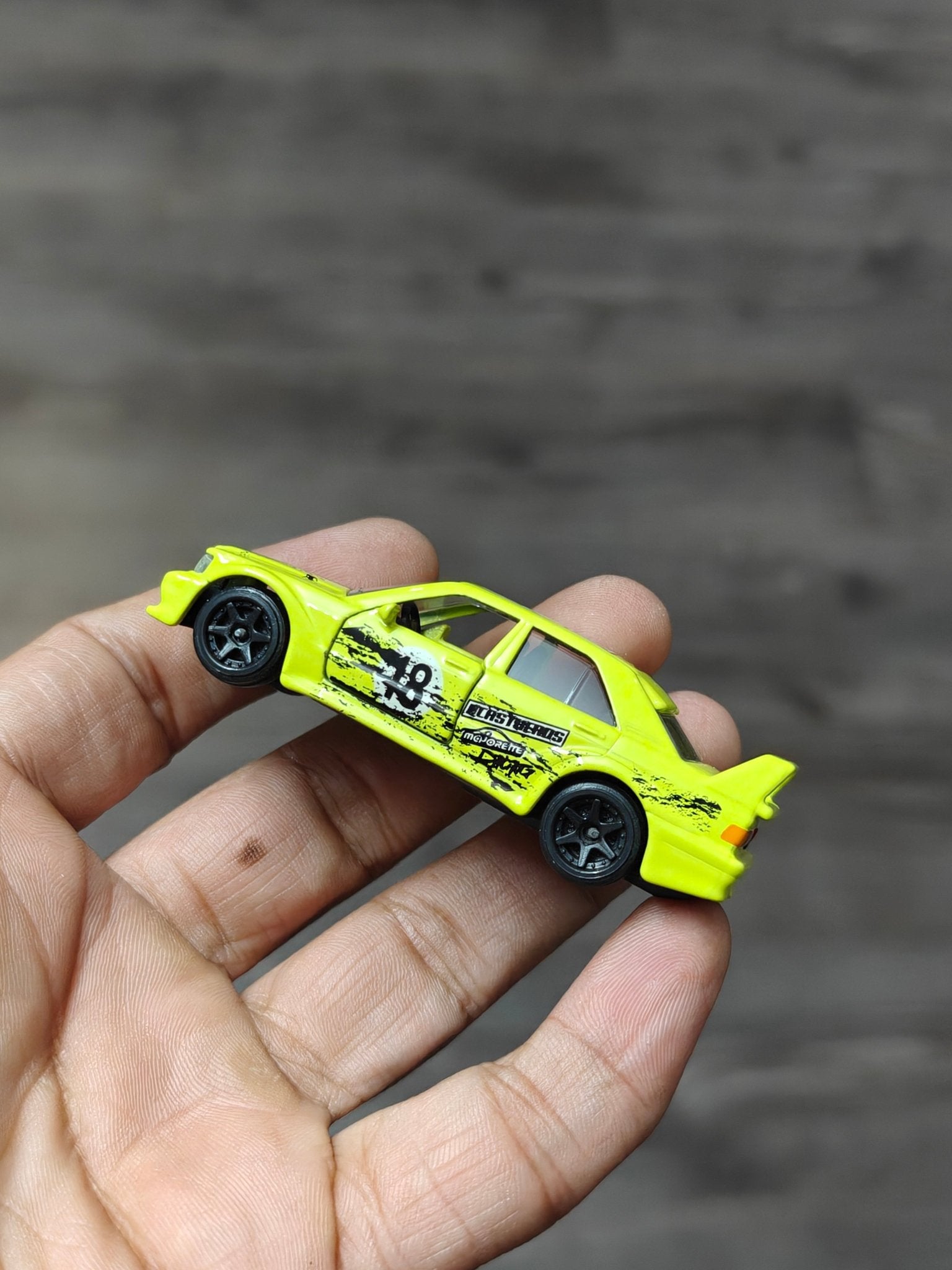 Majorette Mercedes - Benz 190 E 2.5 - 16 EVO II (Uncarded - New) - Kinder Logs