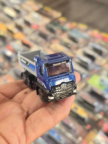 Majorette Mercedes - Benz Arocs Truck (Uncarded) - Kinder Logs