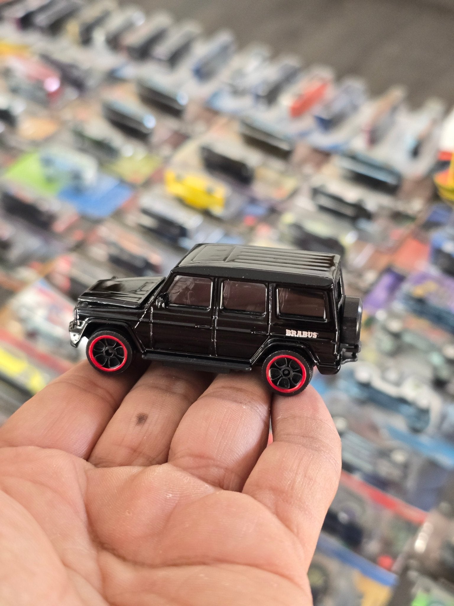 Majorette Mercedes Brabus B63s Black Edition (Uncarded) - Kinder Logs