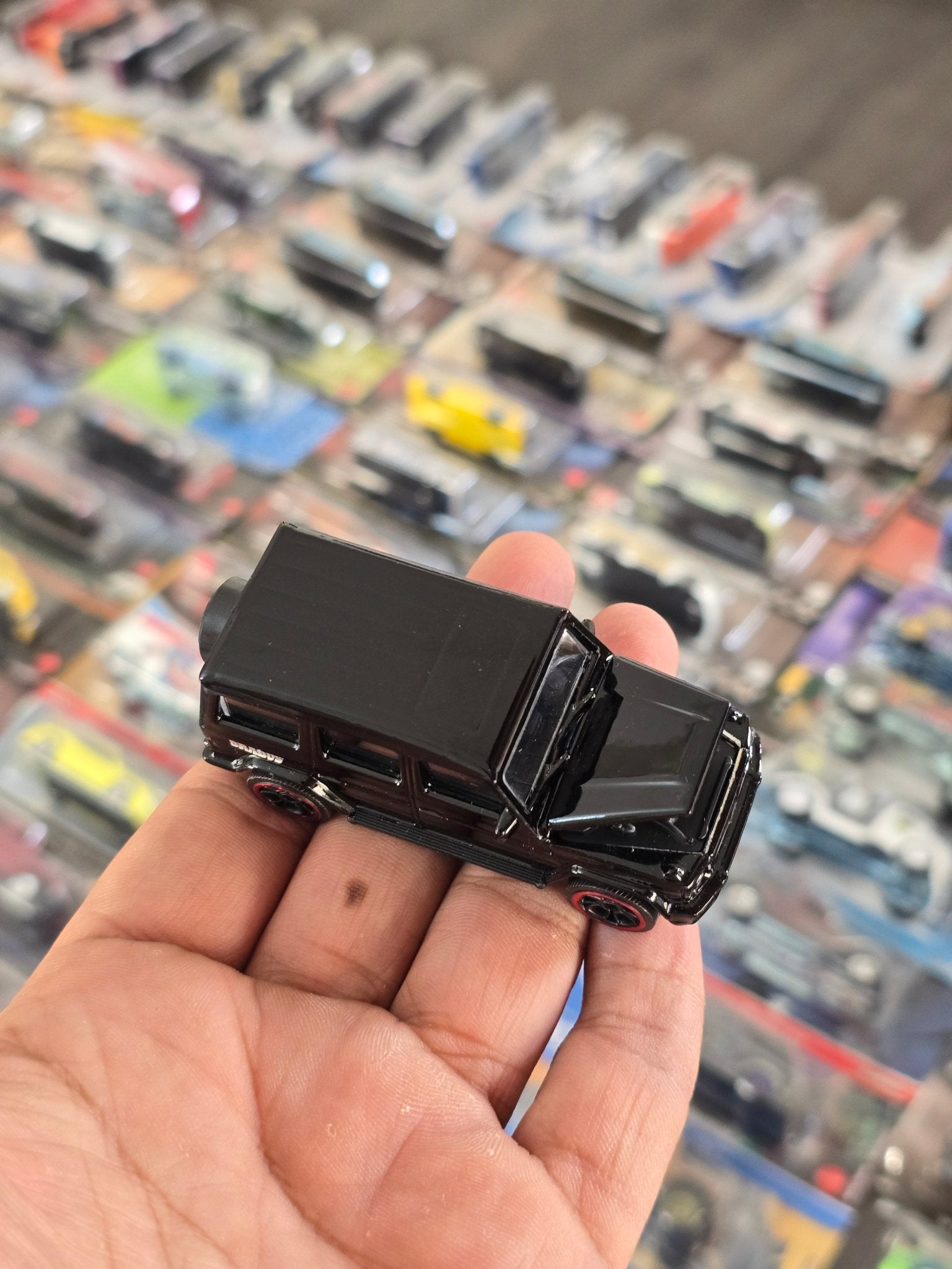 Majorette Mercedes Brabus B63s Black Edition (Uncarded) - Kinder Logs