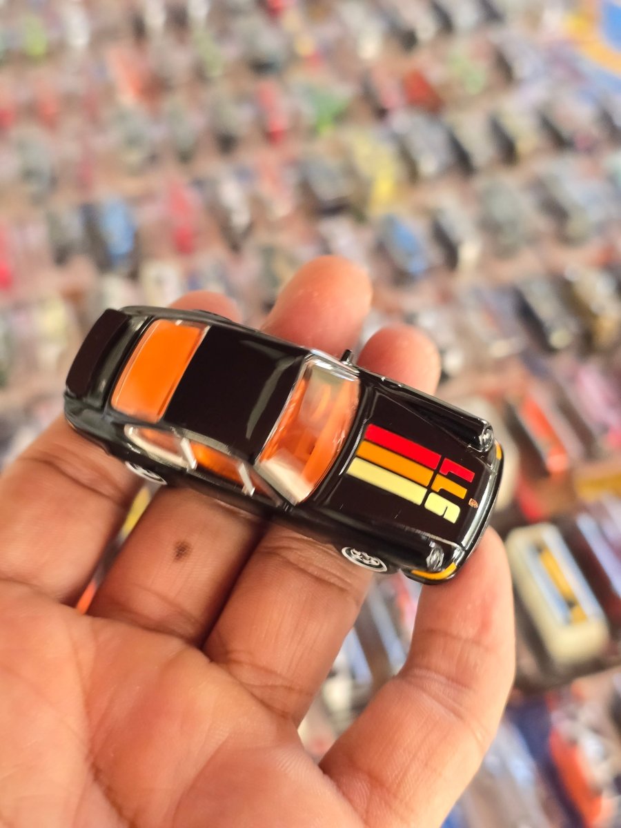 Majorette Porsche 911 Carrera RS 2.7 (Uncarded) - Kinder Logs