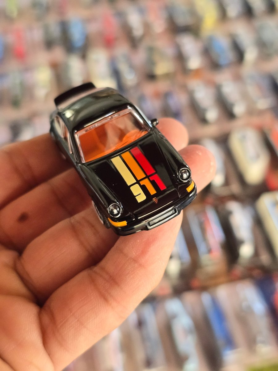 Majorette Porsche 911 Carrera RS 2.7 (Uncarded) - Kinder Logs
