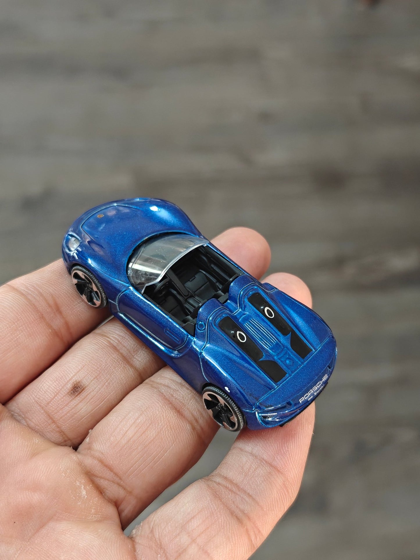 Majorette Porsche 918 Spyder - Blue (Uncarded - New) - Kinder Logs
