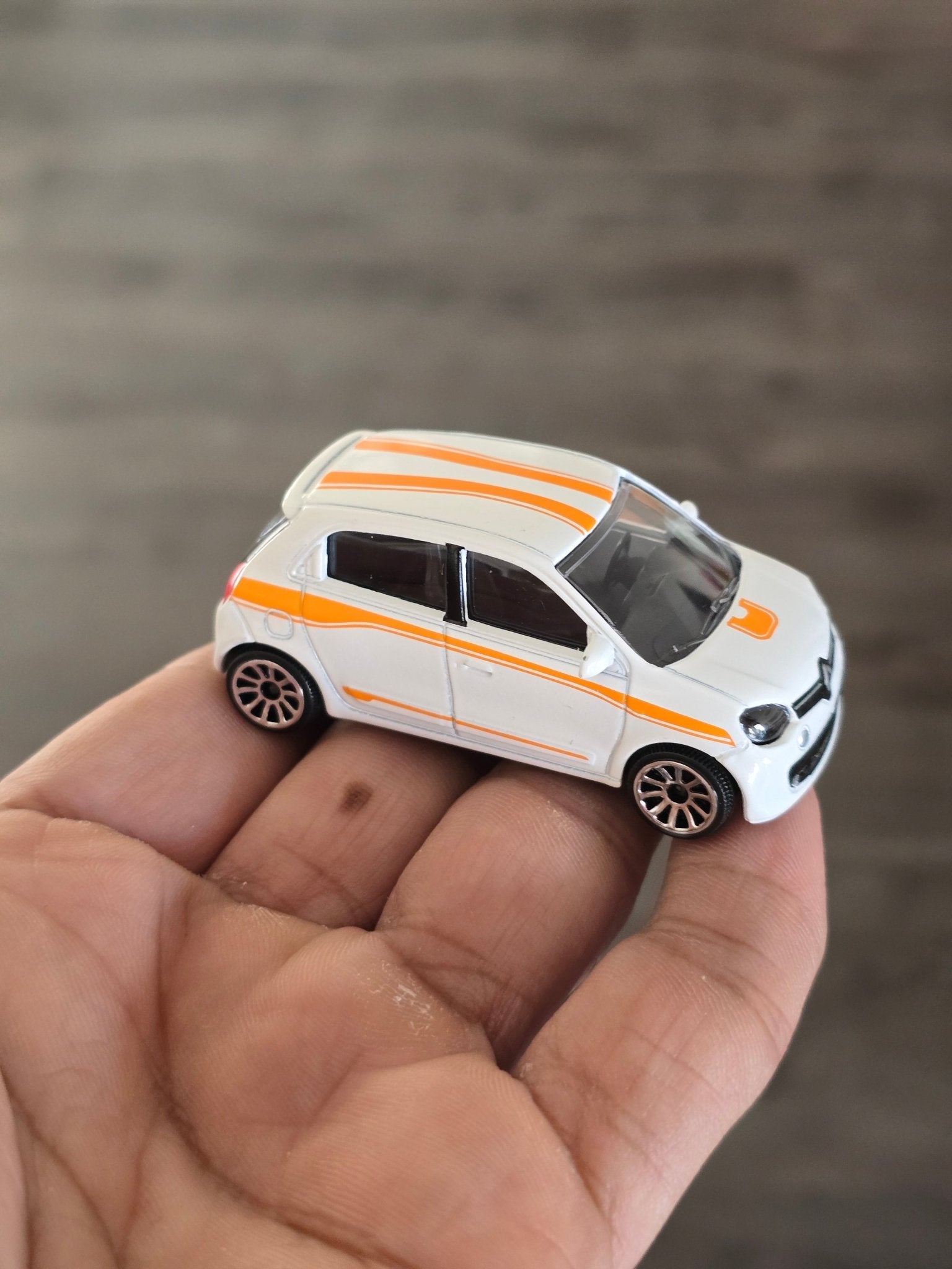 Majorette Renault Twingo - White (Uncarded - New) - Kinder Logs