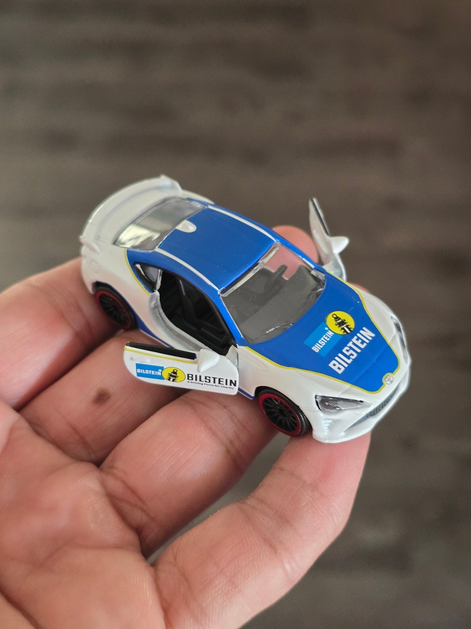 Majorette Toyota GT86 Bilstein Edition (Uncarded) - Kinder Logs