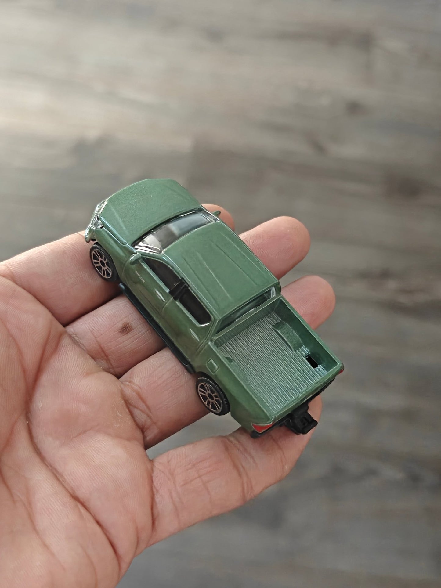Majorette Toyota Hilux REVO - Green (Uncarded - New) - Kinder Logs