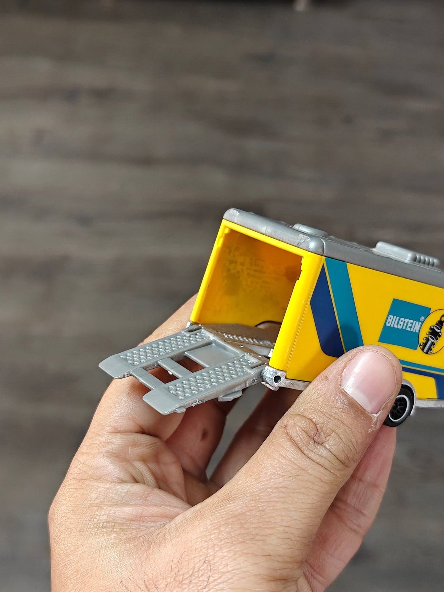 Majorette Trailer With Bilstein Racing Livery (Pre - Owned) - Kinder Logs