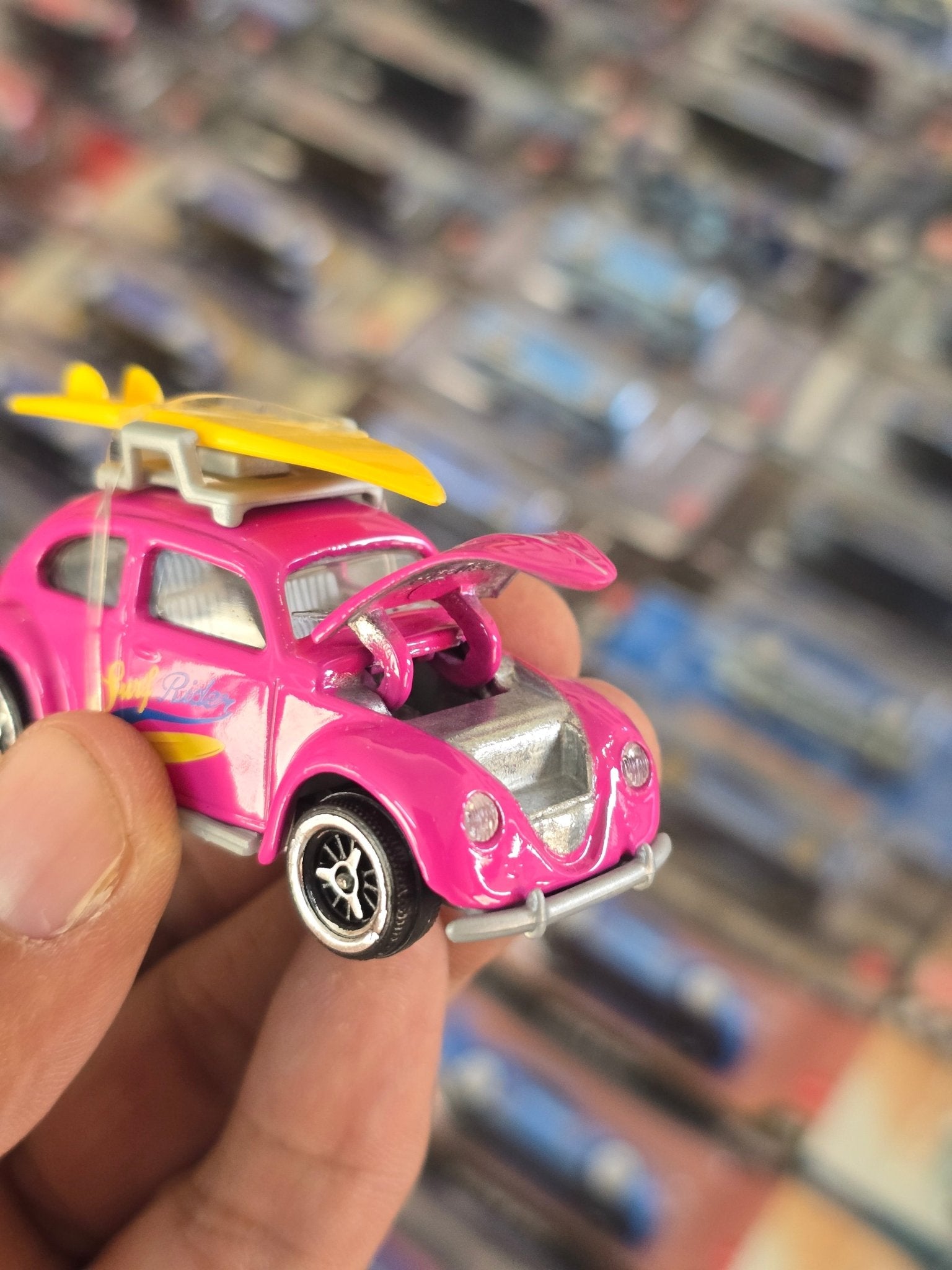 Majorette Volkswagen Beetle - Pink Surf Rider (Uncarded) - Kinder Logs