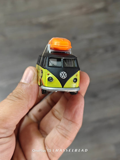 Majorette Volkswagen Bus - Chilling Camper Club (Uncarded - New) - Kinder Logs