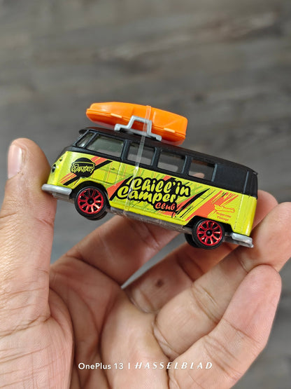 Majorette Volkswagen Bus - Chilling Camper Club (Uncarded - New) - Kinder Logs