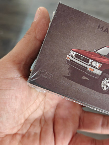 Massdi 1994 Toyota Hilux Double Cab (Sealed Box) - Kinder Logs