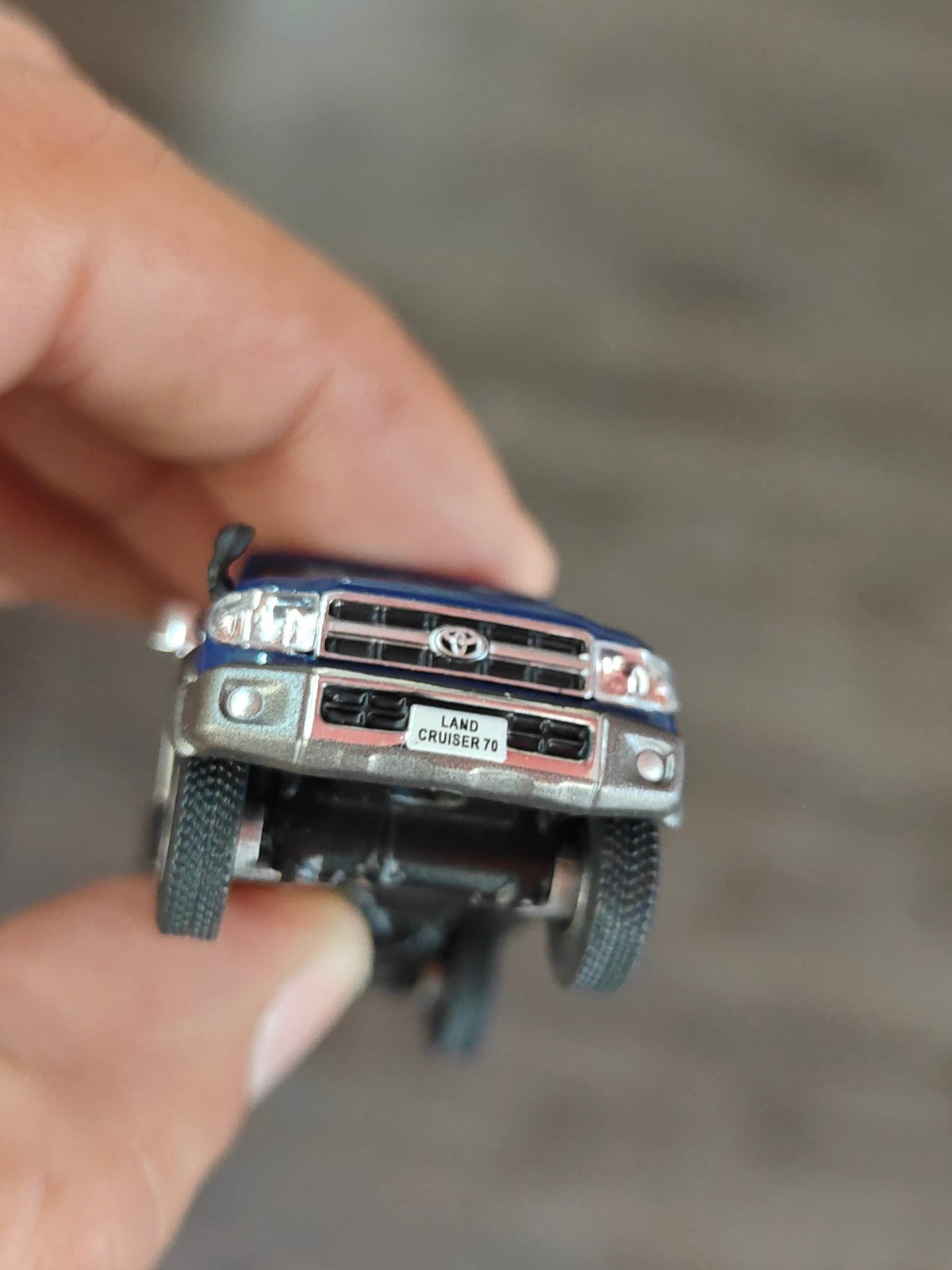 Massdi 1994 Toyota Land Cruiser LC76 - Blue (Open Box) - Kinder Logs