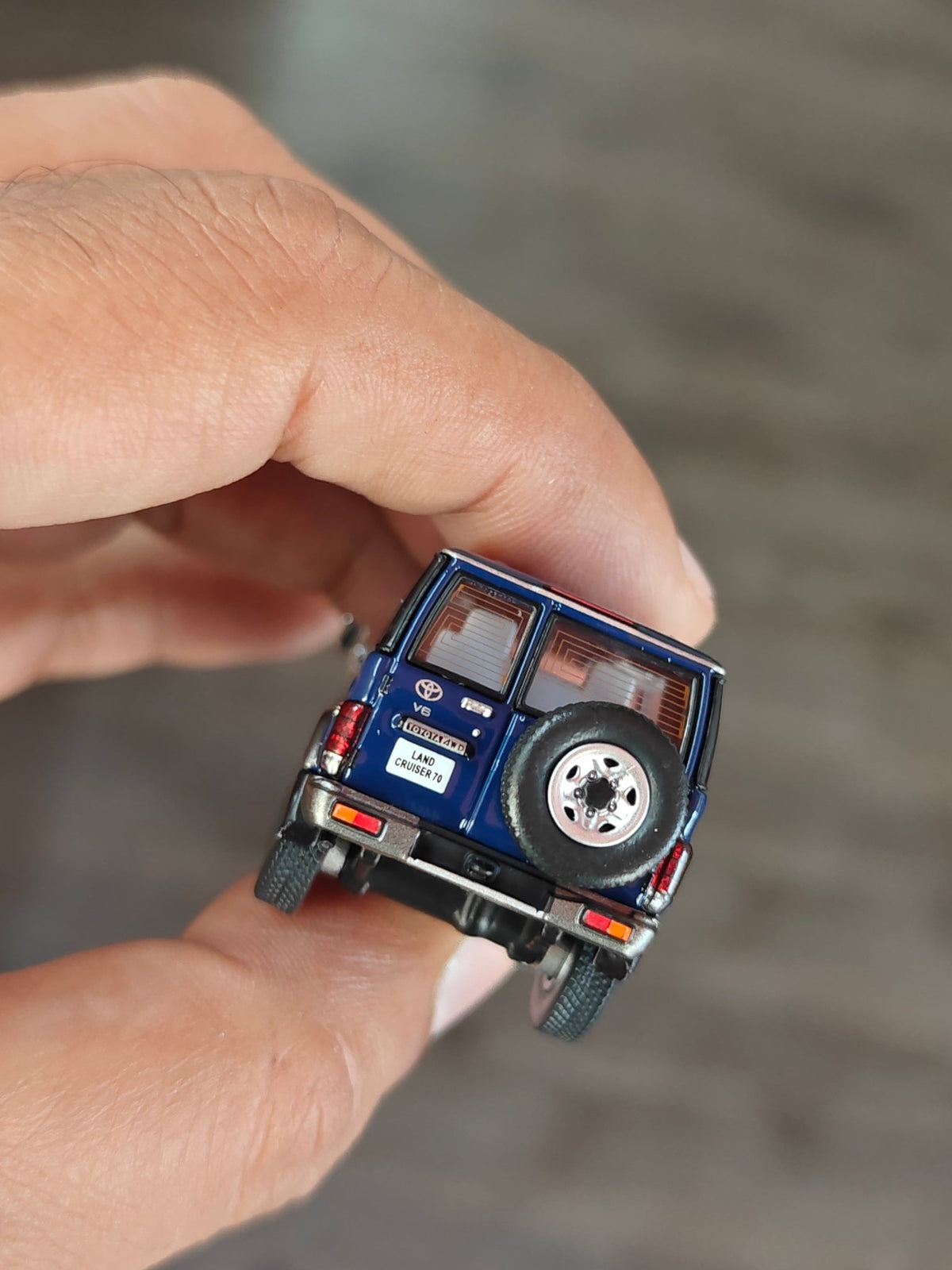 Massdi 1994 Toyota Land Cruiser LC76 - Blue (Open Box) - Kinder Logs