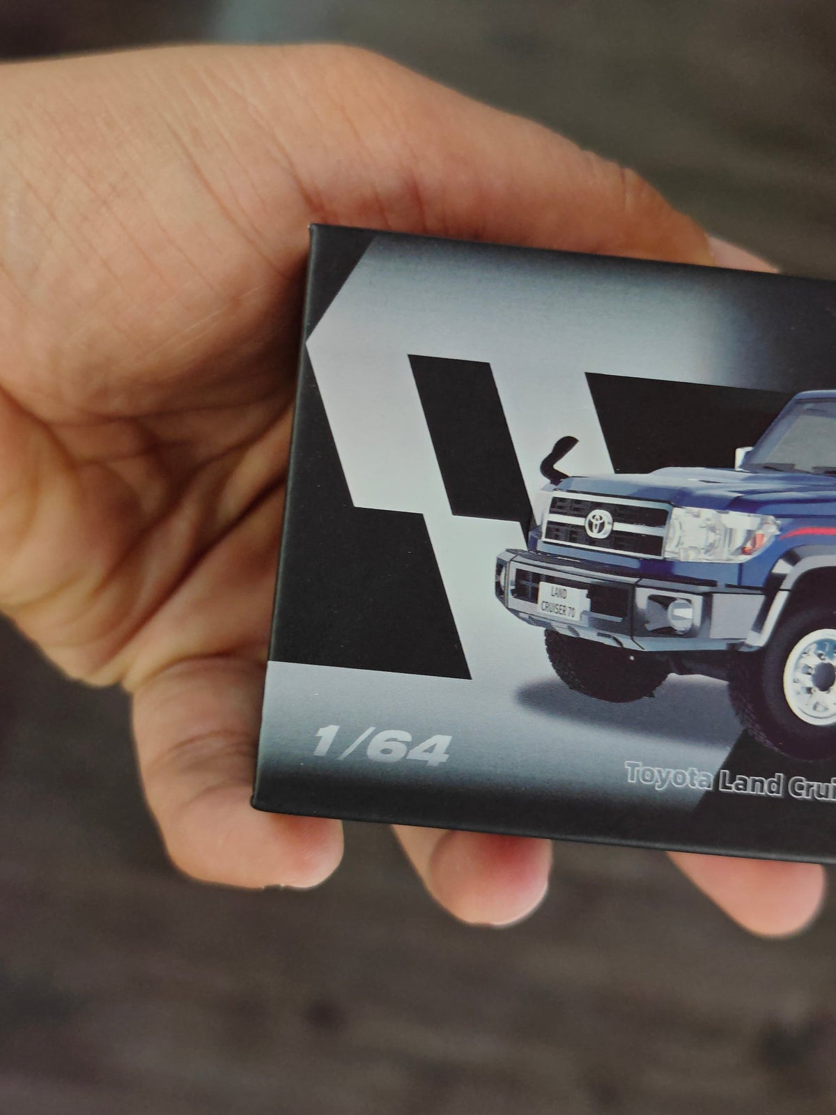 Massdi 1994 Toyota Land Cruiser LC76 - Blue (Open Box) - Kinder Logs