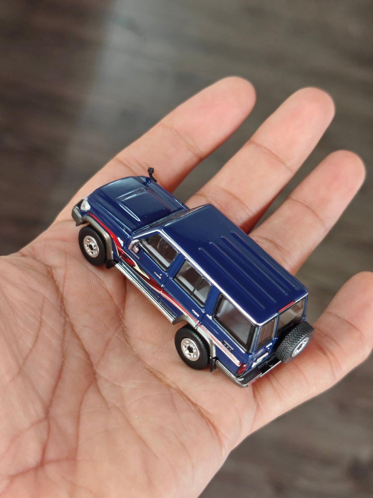 Massdi 1994 Toyota Land Cruiser LC76 - Blue (Open Box) - Kinder Logs