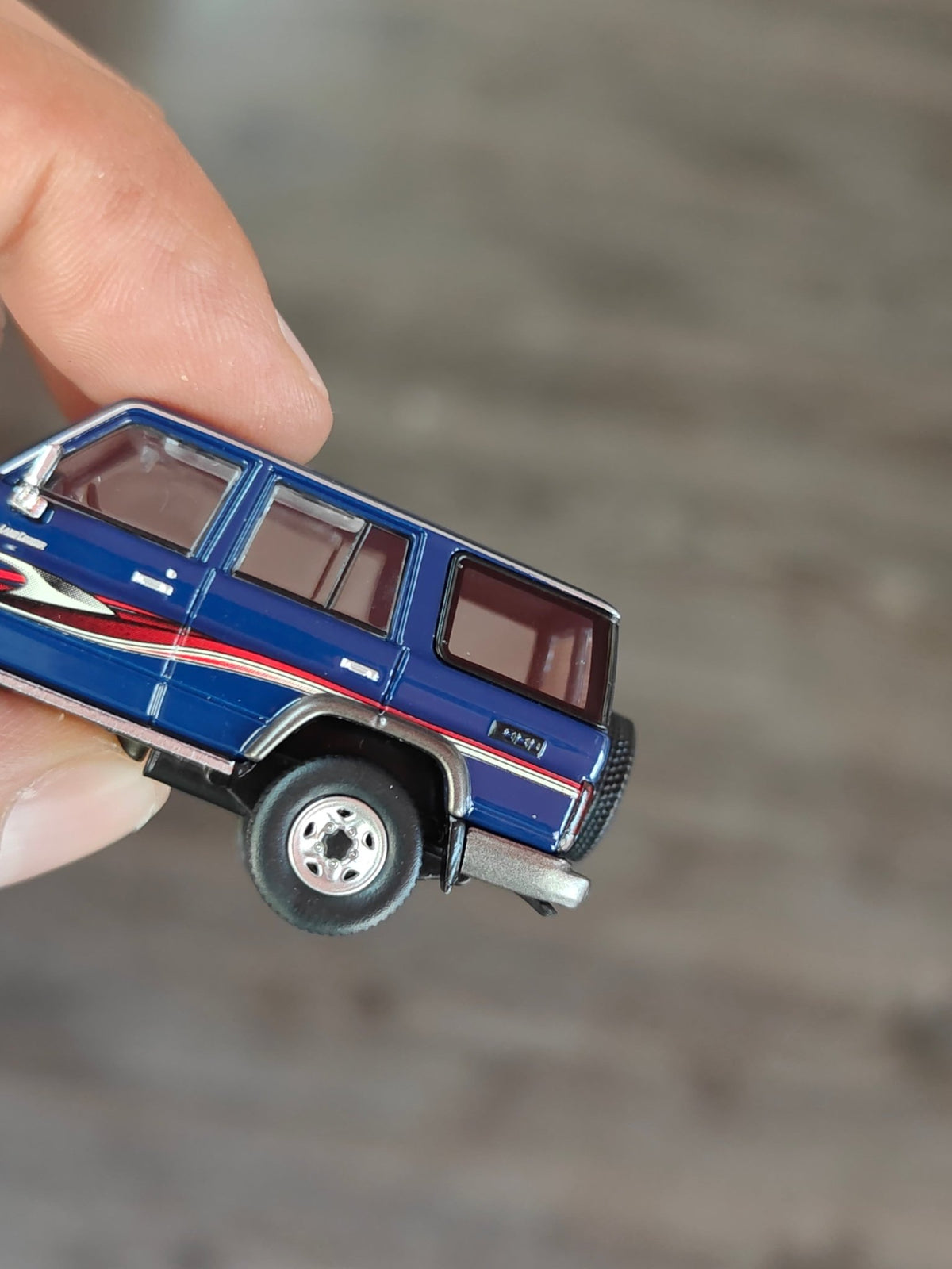 Massdi 1994 Toyota Land Cruiser LC76 - Blue (Open Box) - Kinder Logs