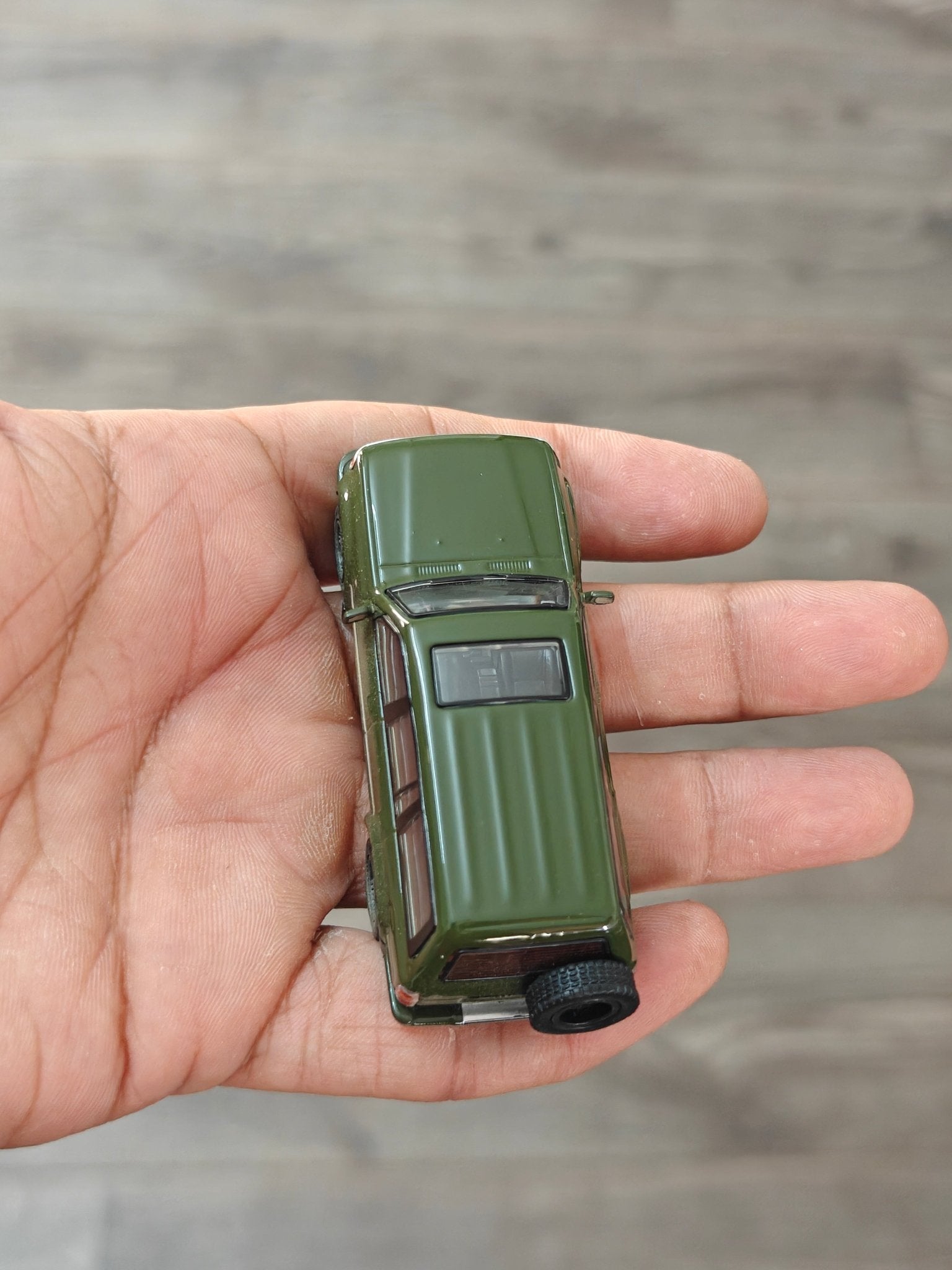 Massdi 1994 Toyota Land Cruiser LC80 (Green) - Kinder Logs