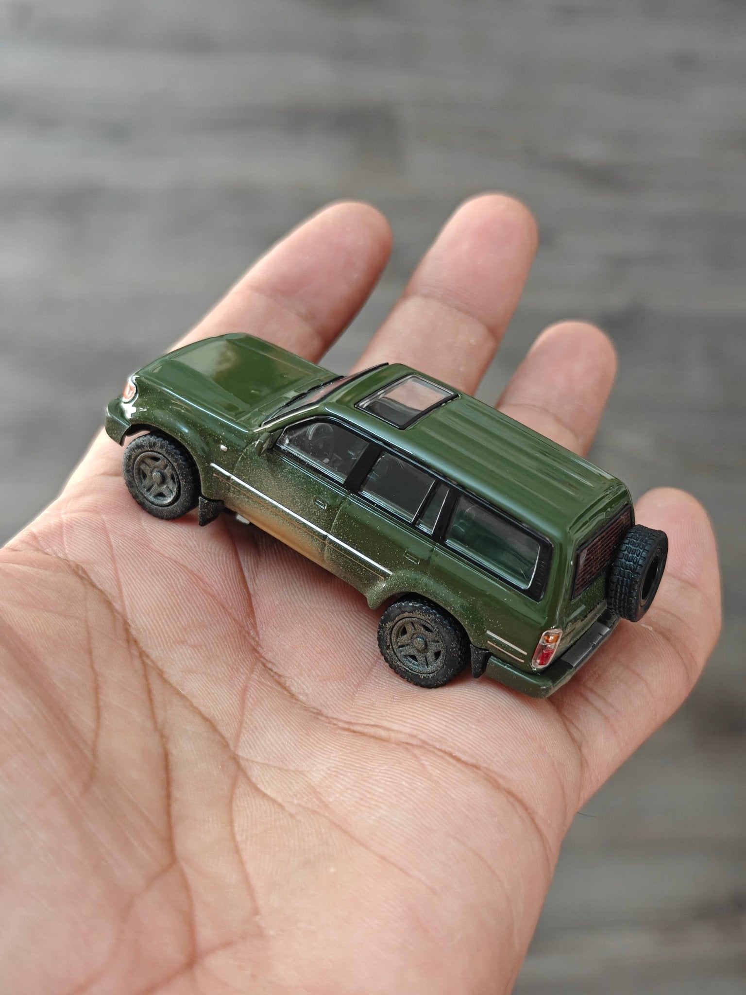 Massdi 1994 Toyota Land Cruiser LC80 (Green) - Kinder Logs