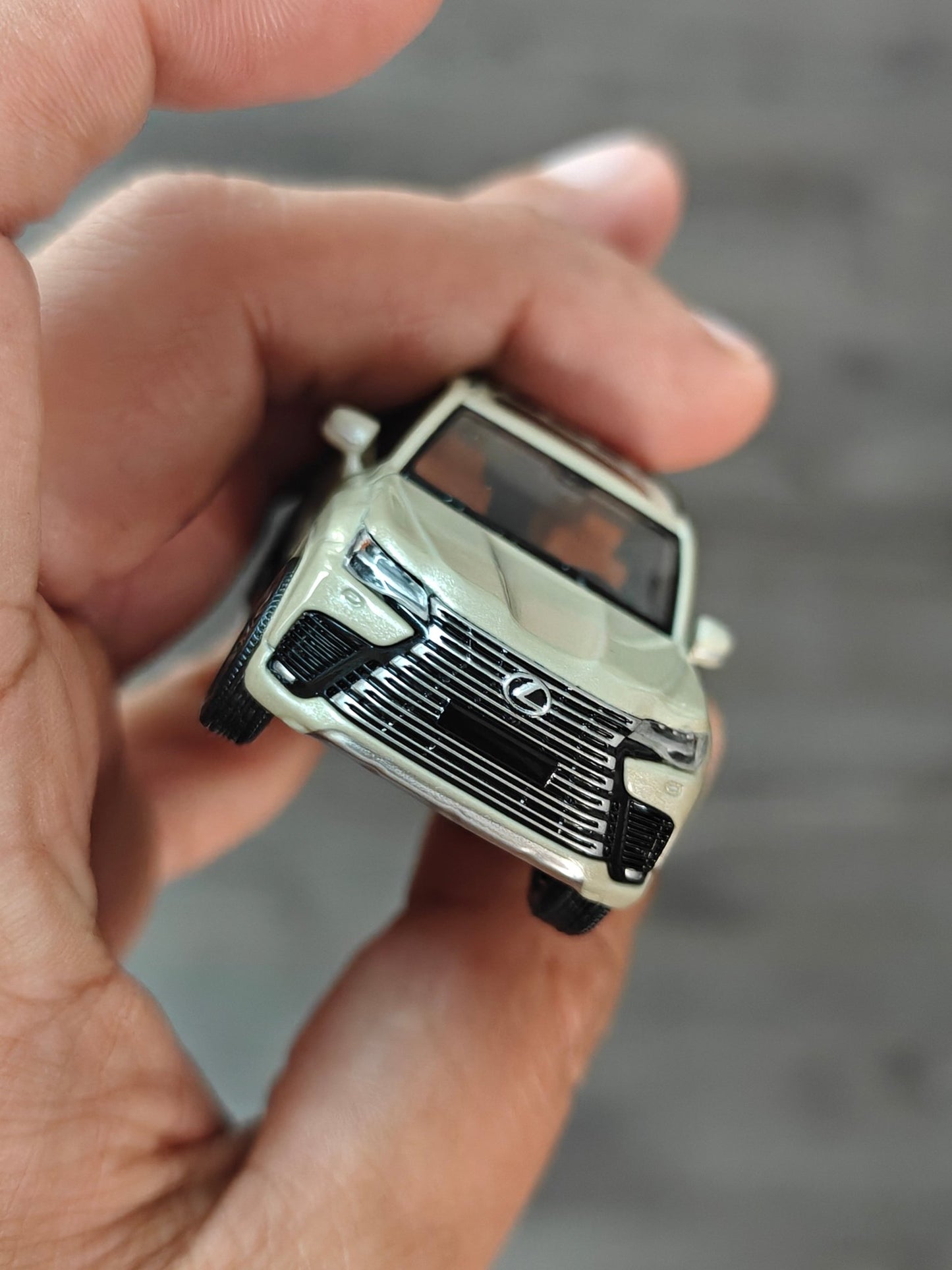 Massdi 2022 Lexus LX600 (Open Box) - Kinder Logs