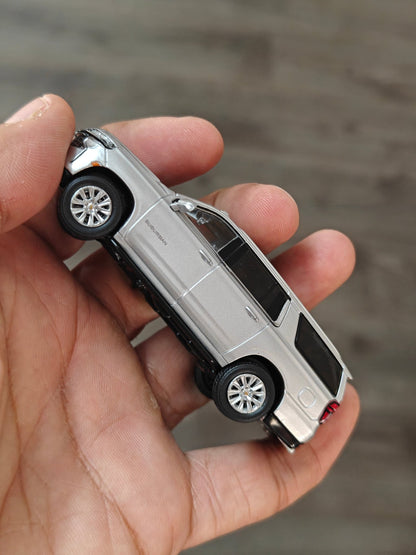 Massdi Chevrolet Suburban SUV CVL 1002 (Open Box) - Kinder Logs