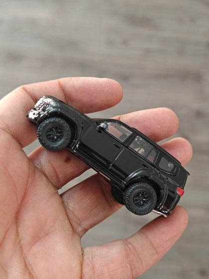 Massdi Toyota Land Cruiser LC300 Black Edition - Kinder Logs