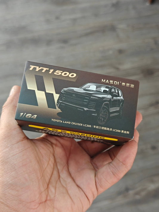 Massdi Toyota Land Cruiser LC300 Black Edition - Kinder Logs