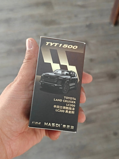 Massdi Toyota Land Cruiser LC300 Black Edition - Kinder Logs