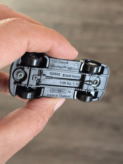 Matchbox 1950 Chevy Suburban - Moving Parts (Uncarded - New) - Kinder Logs