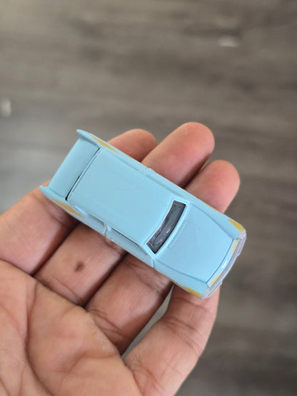 Matchbox 1962 Ford Anglia Harry Potter Edition (Uncarded - New) - Kinder Logs