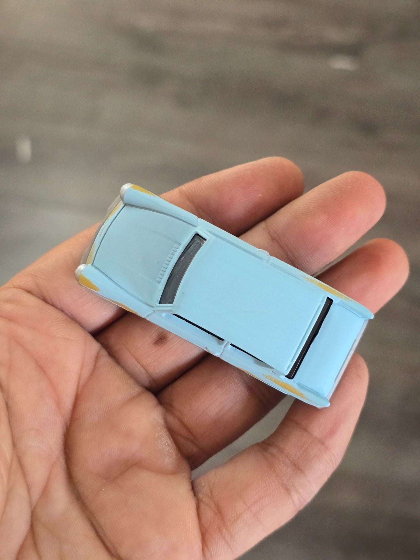 Matchbox 1962 Ford Anglia Harry Potter Edition (Uncarded - New) - Kinder Logs