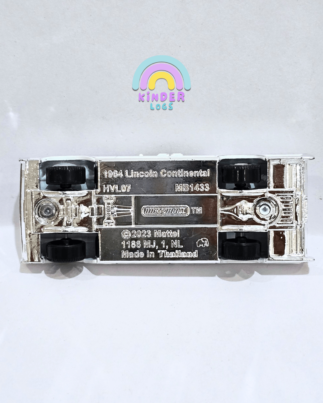 Matchbox 1964 Lincoln Continental - White (Uncarded - New) - Kinder Logs