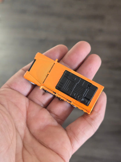 Matchbox 1966 Land Rover Gen II Safari Park (Uncarded - New) - Kinder Logs