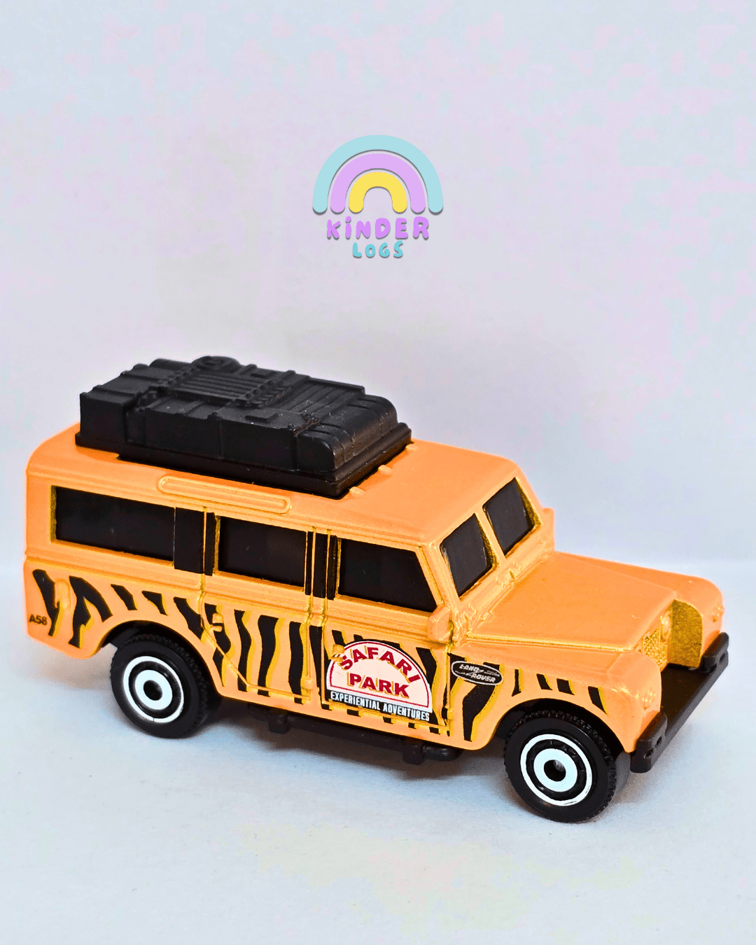 Matchbox 1966 Land Rover Gen II Safari Park (Uncarded - New) - Kinder Logs