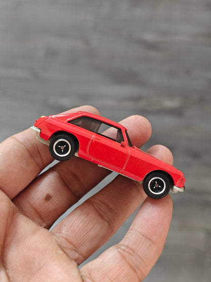 Matchbox 1971 MGB GT Coupe - Red (Uncarded - New) - Kinder Logs