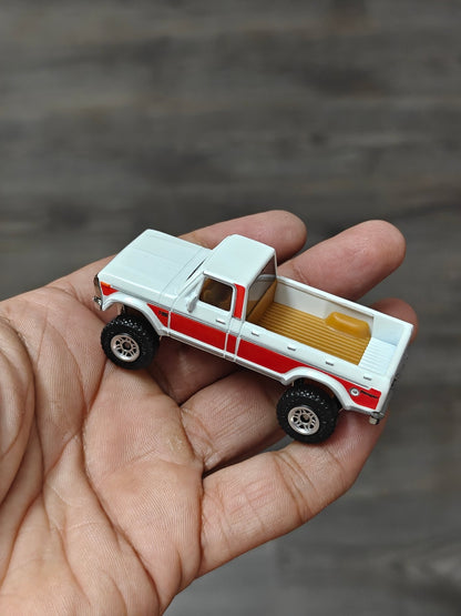 Matchbox 1974 Ford F - 100 Ranger - White (Uncarded - New) - Kinder Logs
