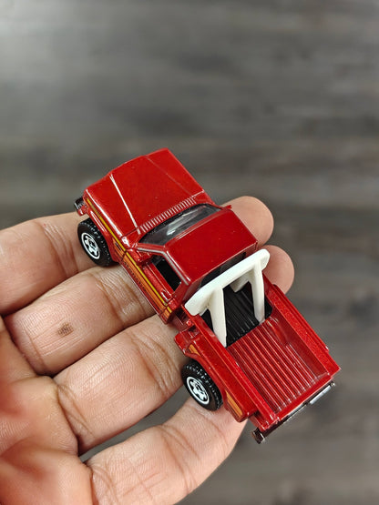 Matchbox 1980 Jeep J10 Stepside - Red (Uncarded - New) - Kinder Logs
