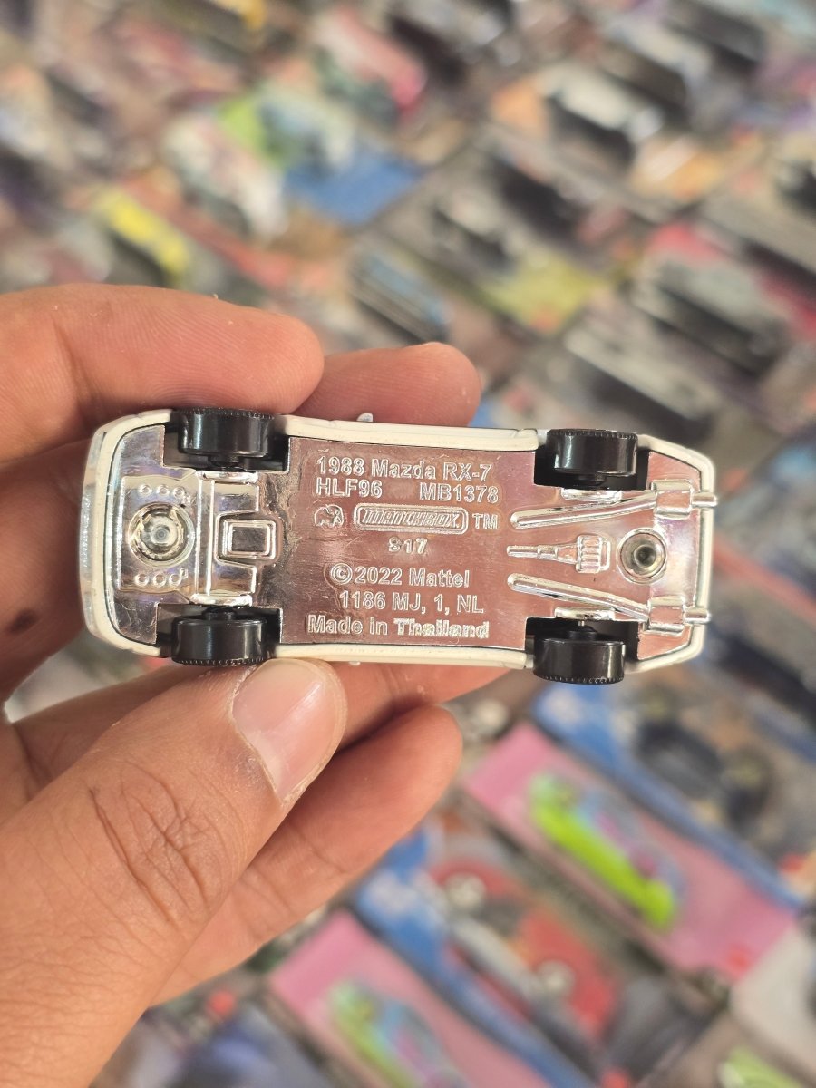 Matchbox 1988 Mazda RX7 - Moving Parts (Uncarded) - Kinder Logs