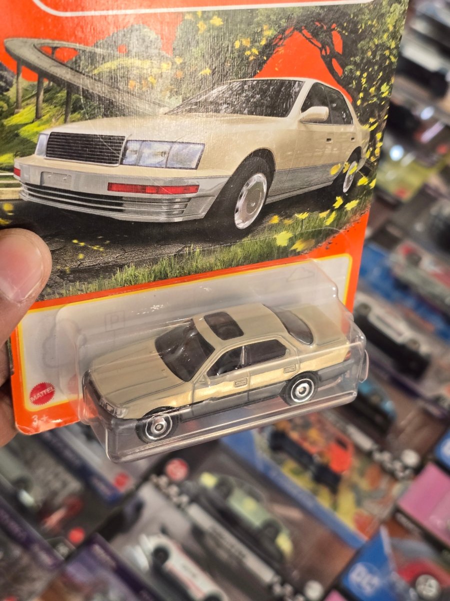 Matchbox 1994 Lexus LS400 - Beige (Cracked Blister) - Imported - Kinder Logs