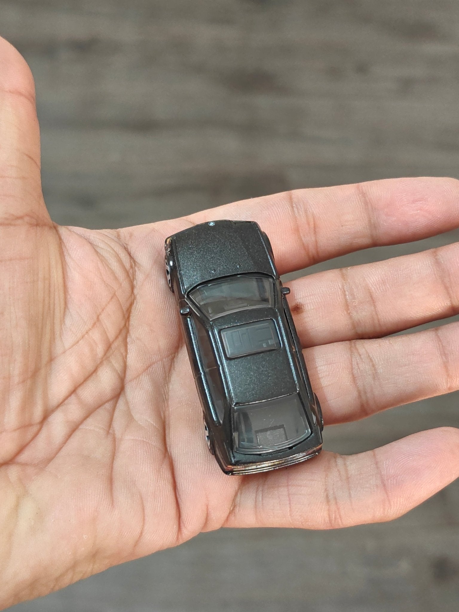 Matchbox 1995 BMW 318 Ti - Black (Uncarded - New) - Kinder Logs