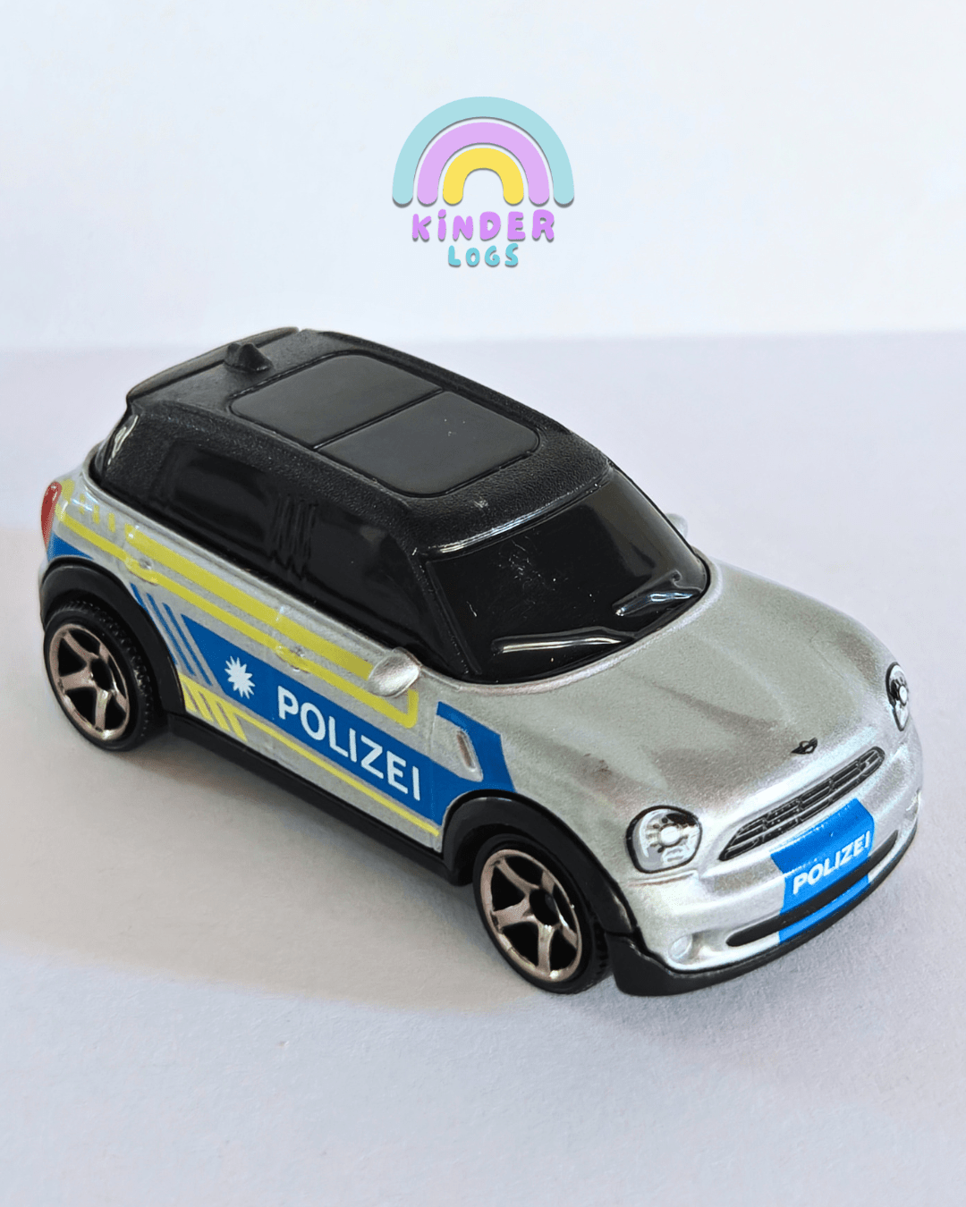 Matchbox 2011 Mini Cooper Countryman - Minor Scratches (Uncarded) - Kinder Logs
