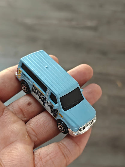 Matchbox 2014 Nissan NV Van - Blue (Uncarded - New) - Kinder Logs