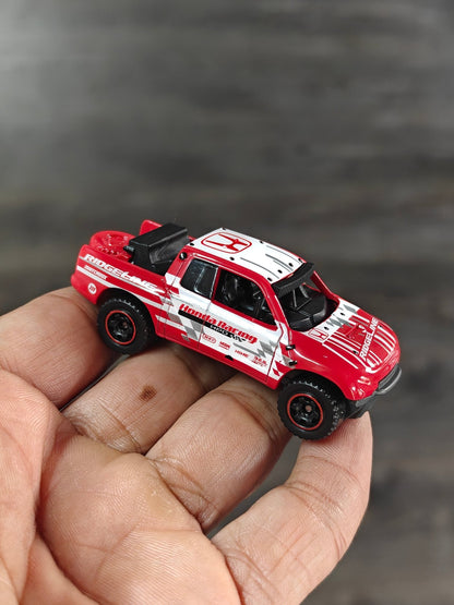 Matchbox 2015 Honda Ridgeline - Red (Uncarded - New) - Kinder Logs