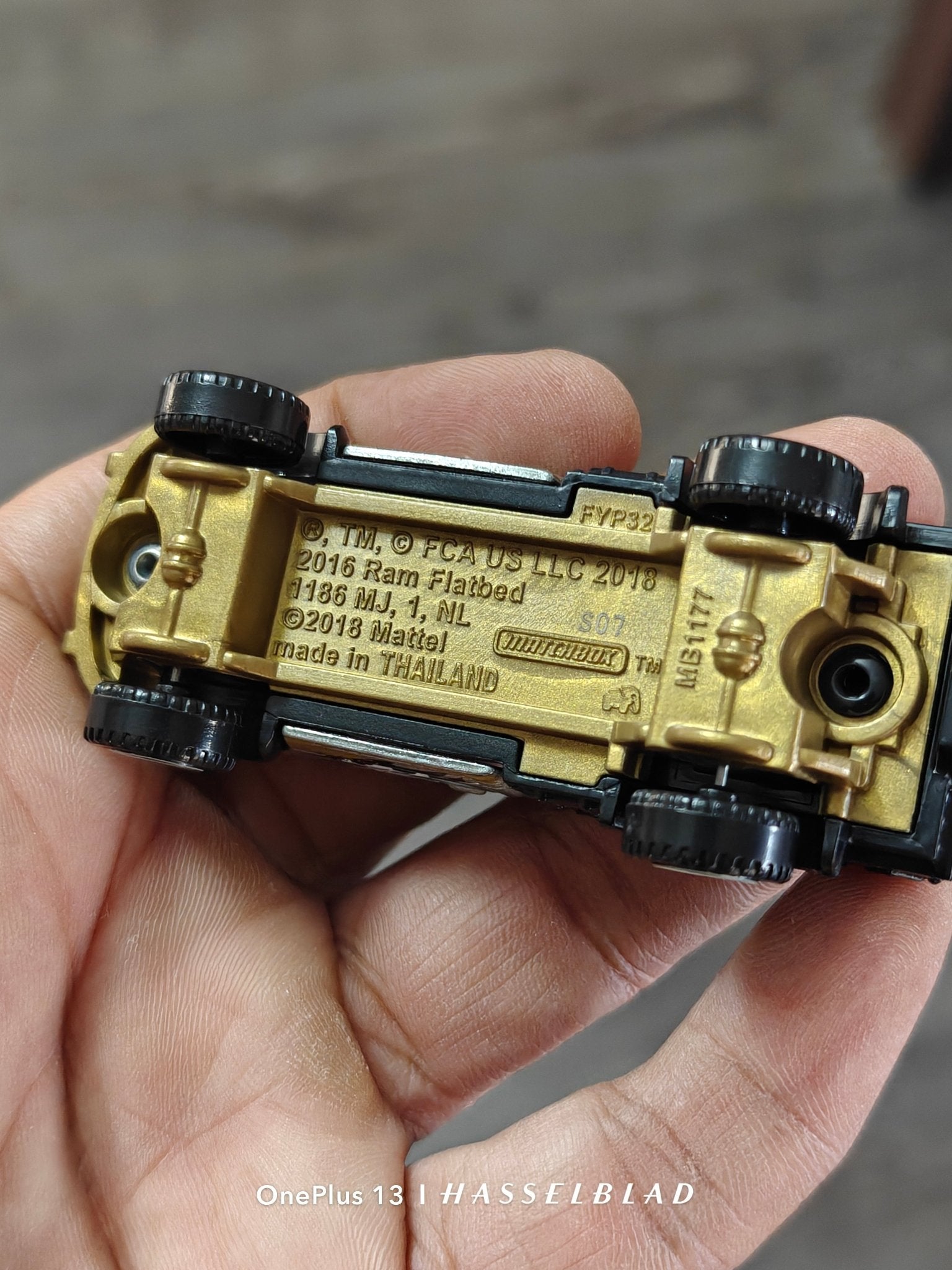 Matchbox 2016 Dodge RAM Utility Flatbed (Uncarded - New) - Kinder Logs